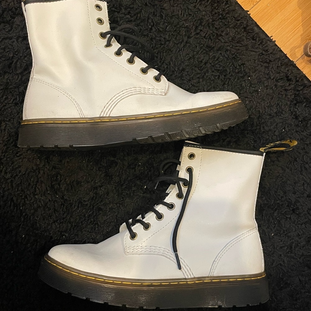 womens white doc martens